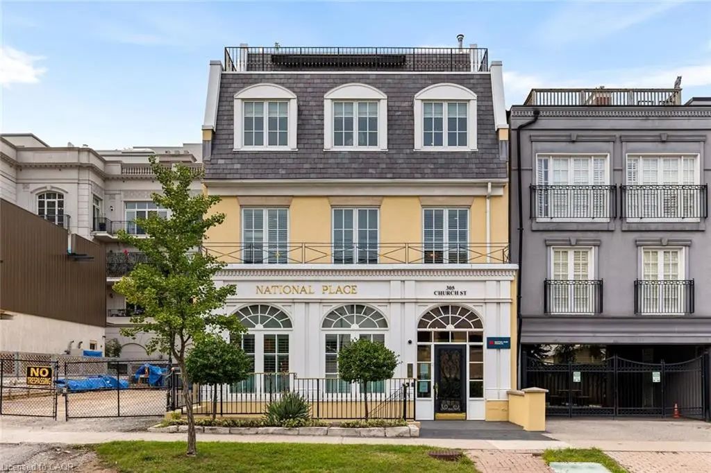 305 Church Street, Oakville