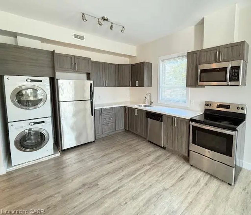 161 Wellington Street N 202, Hamilton