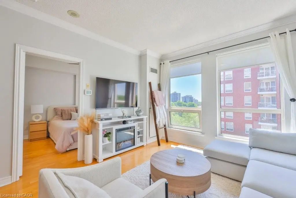 50 Old Mill Road 706, Oakville