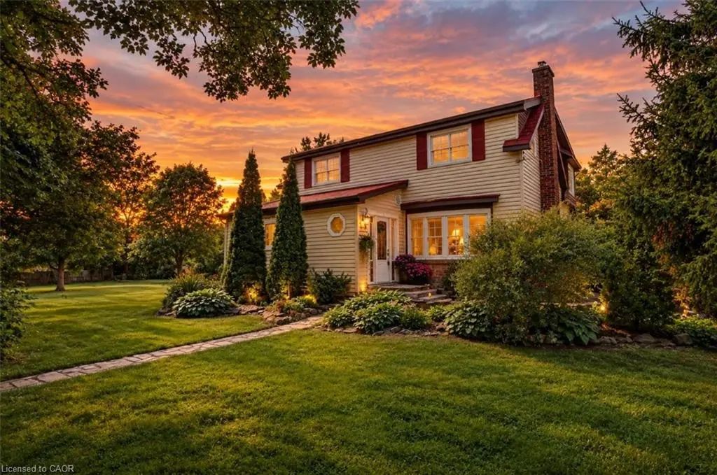 102 Ridge Road W, Grimsby