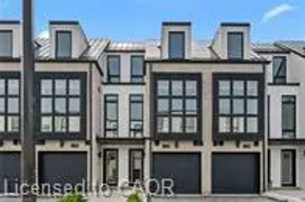 138 East Street 4, Oakville