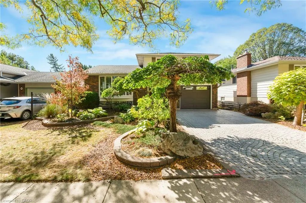 588 Louise Drive, Burlington