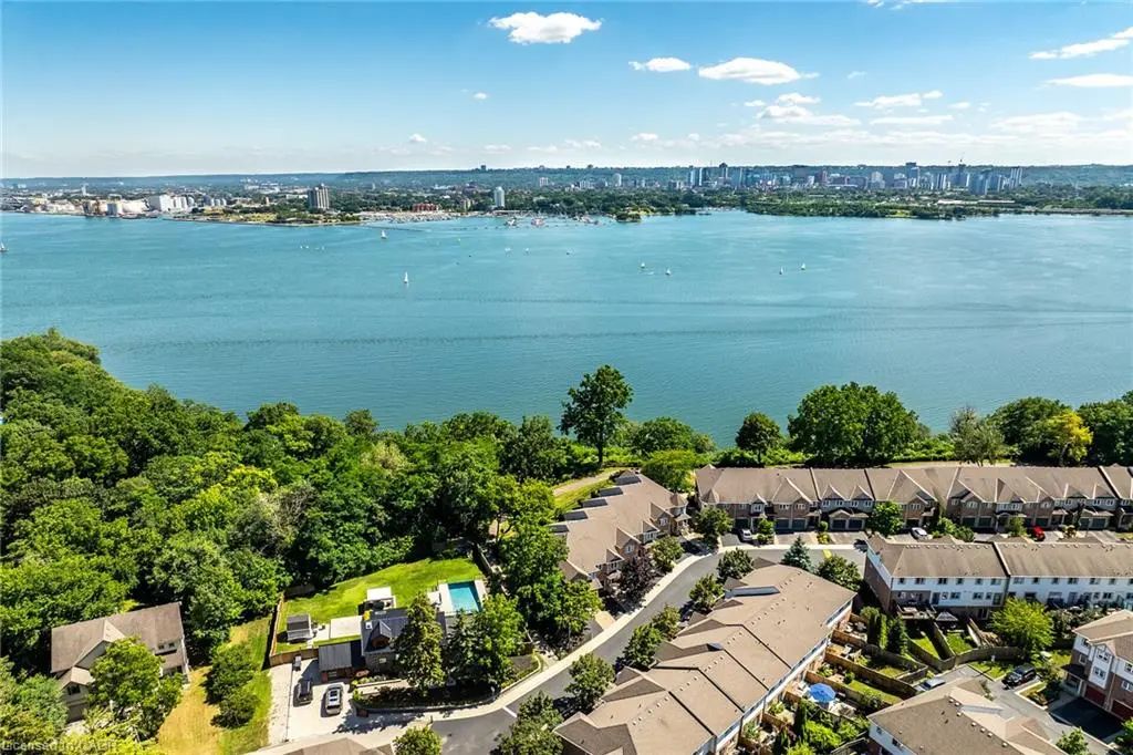 710 Spring Gardens Road 99, Burlington