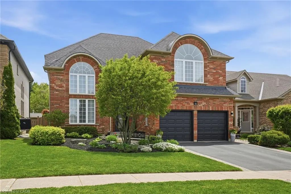 156 Valmont Street, Ancaster