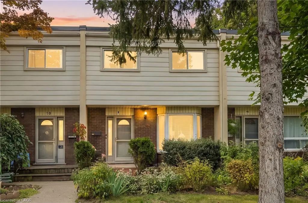199 York Road 9, Dundas