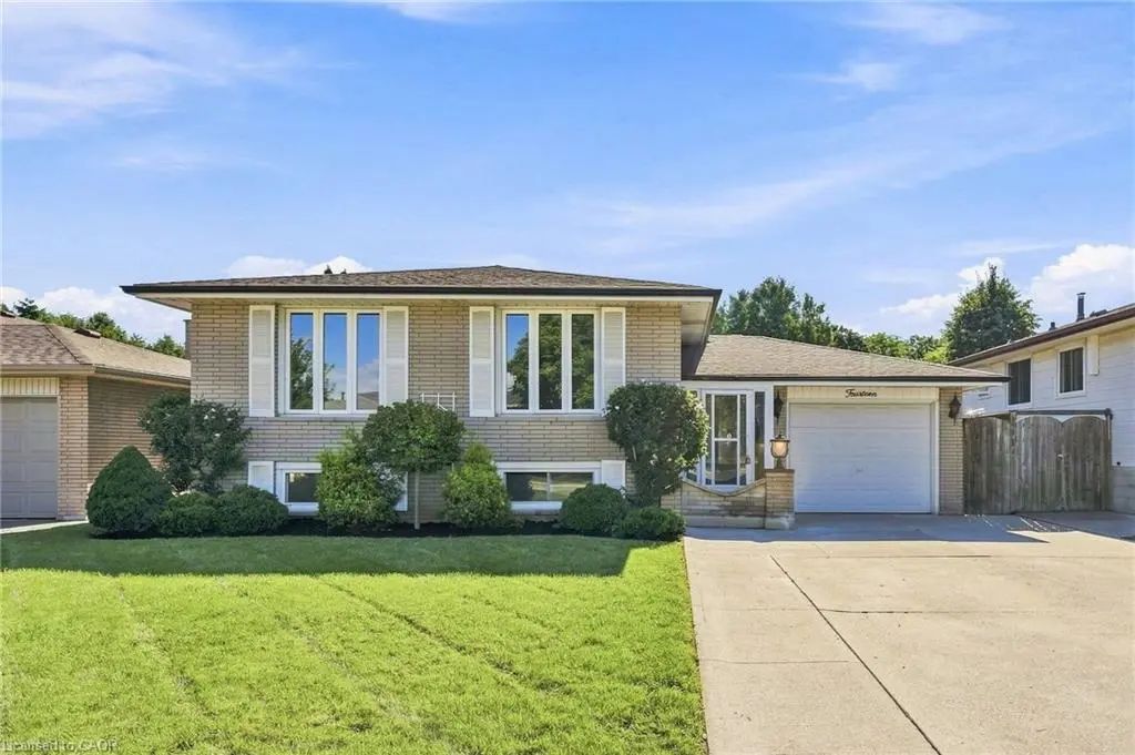 14 Green Forest Drive, Hamilton