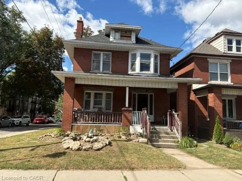 38 Spadina Avenue, Hamilton