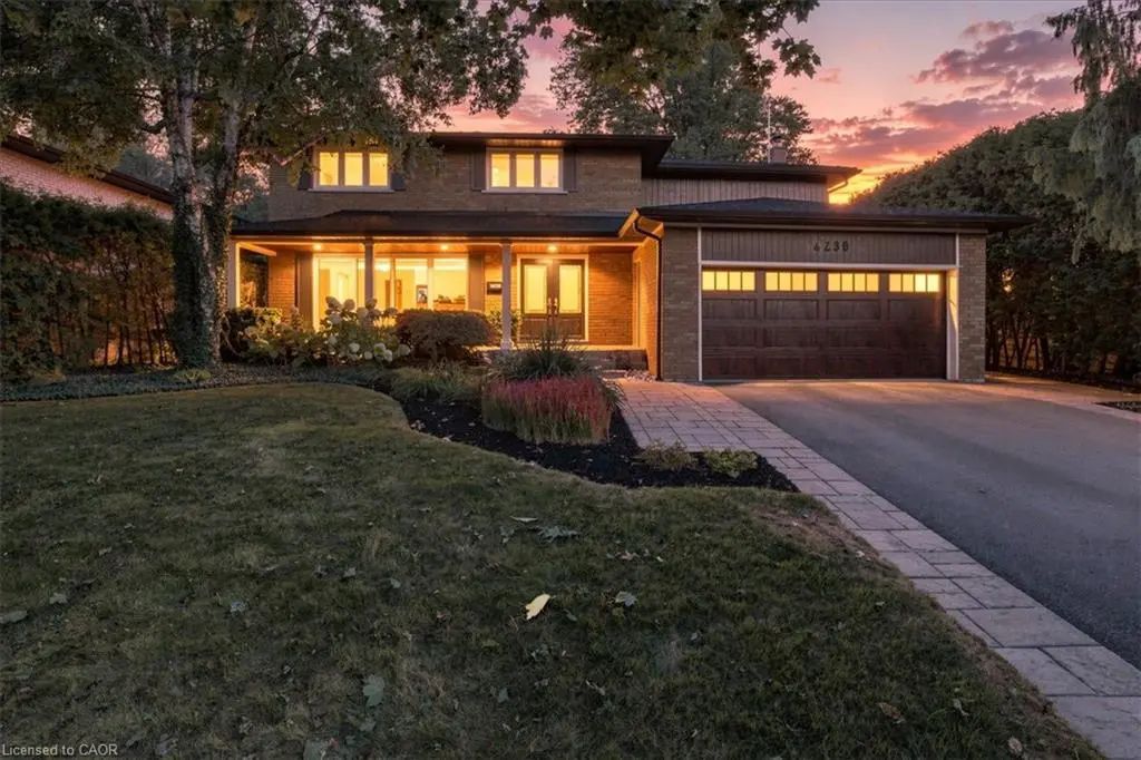 4430 Hawthorne Drive, Burlington