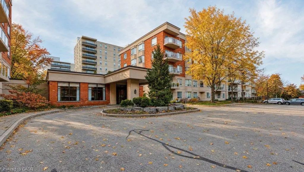 5188 Lakeshore Road 409, Burlington