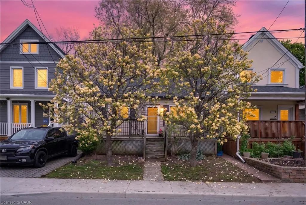 147 Strachan Street E, Hamilton