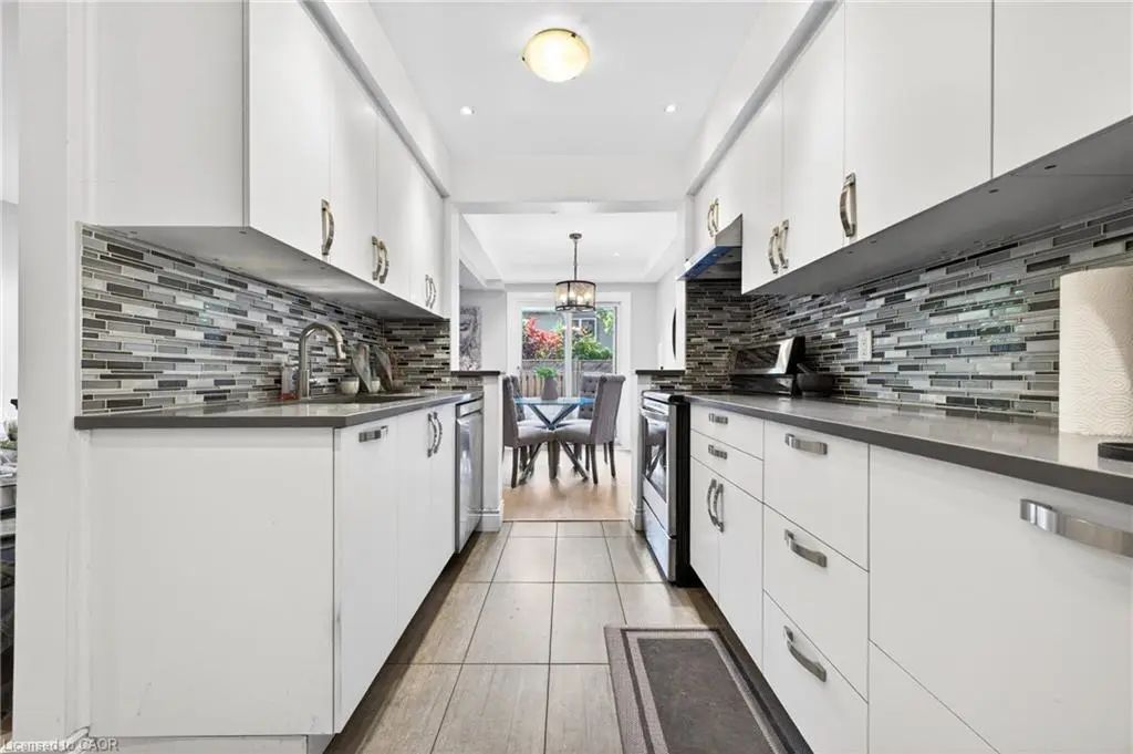 3008 Palmer Drive 8, Burlington