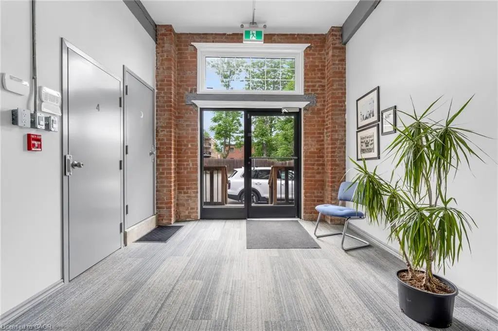 16 Myrtle Avenue 7, Hamilton