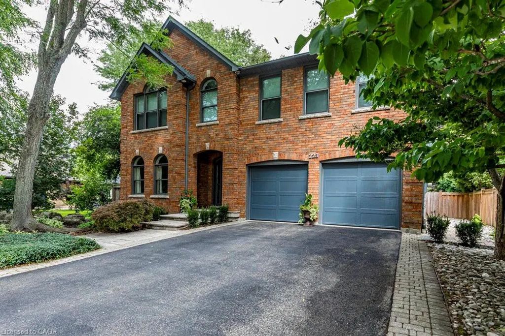 223 Briar Hill Crescent, Ancaster