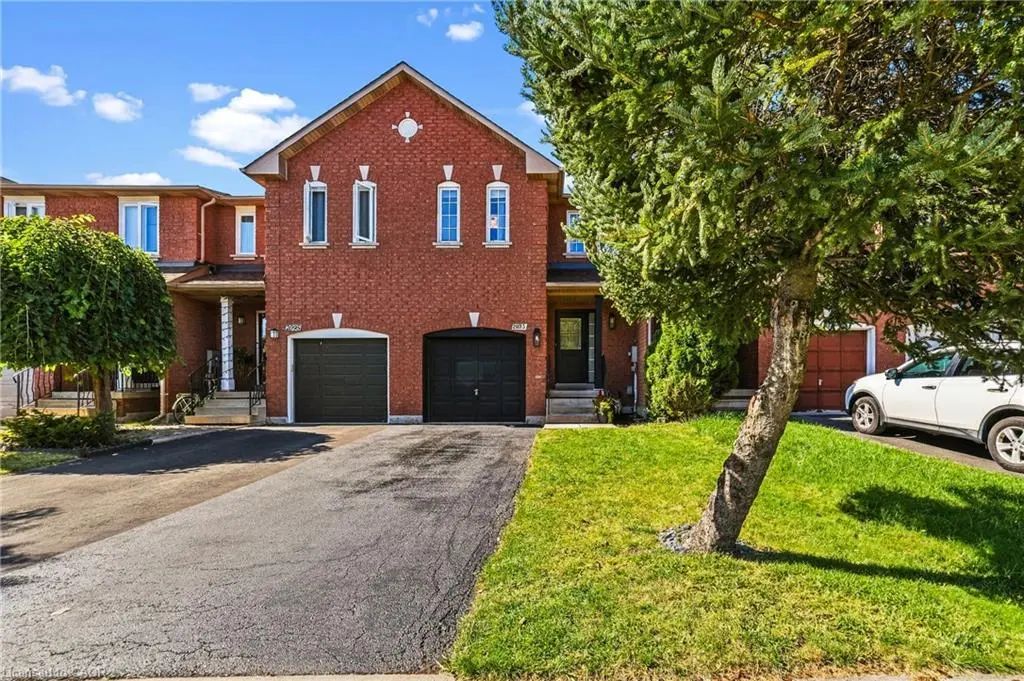 2093 Golden Orchard Trail, Oakville