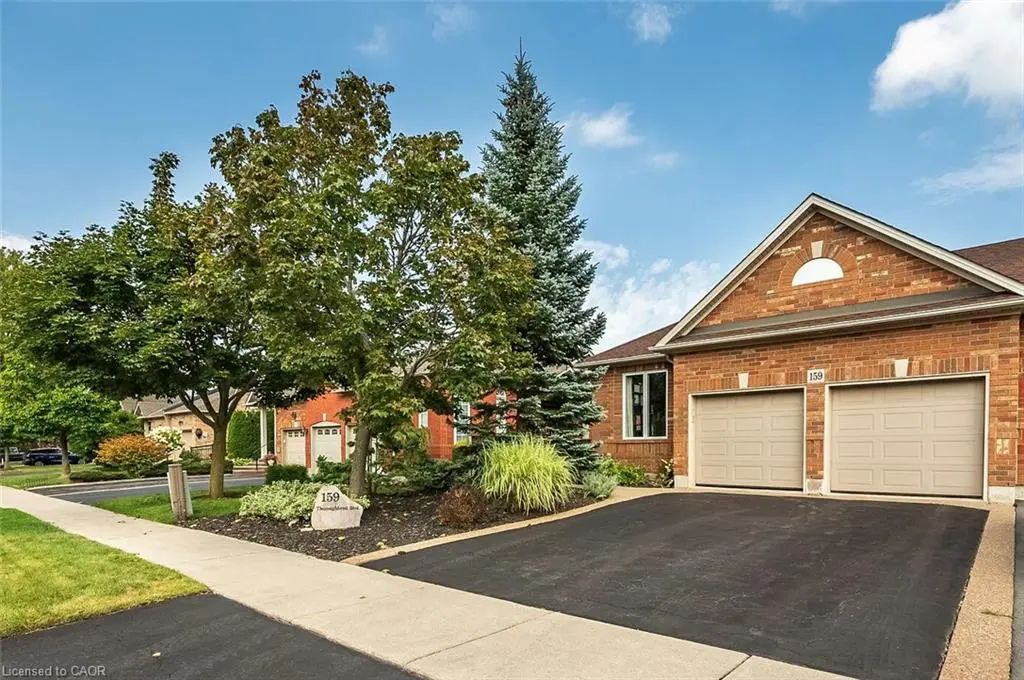 159 Thoroughbred Boulevard, Ancaster