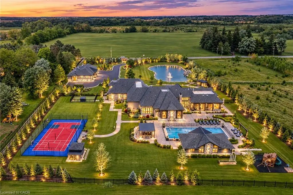 1272 Fiddlers Green Road, Ancaster