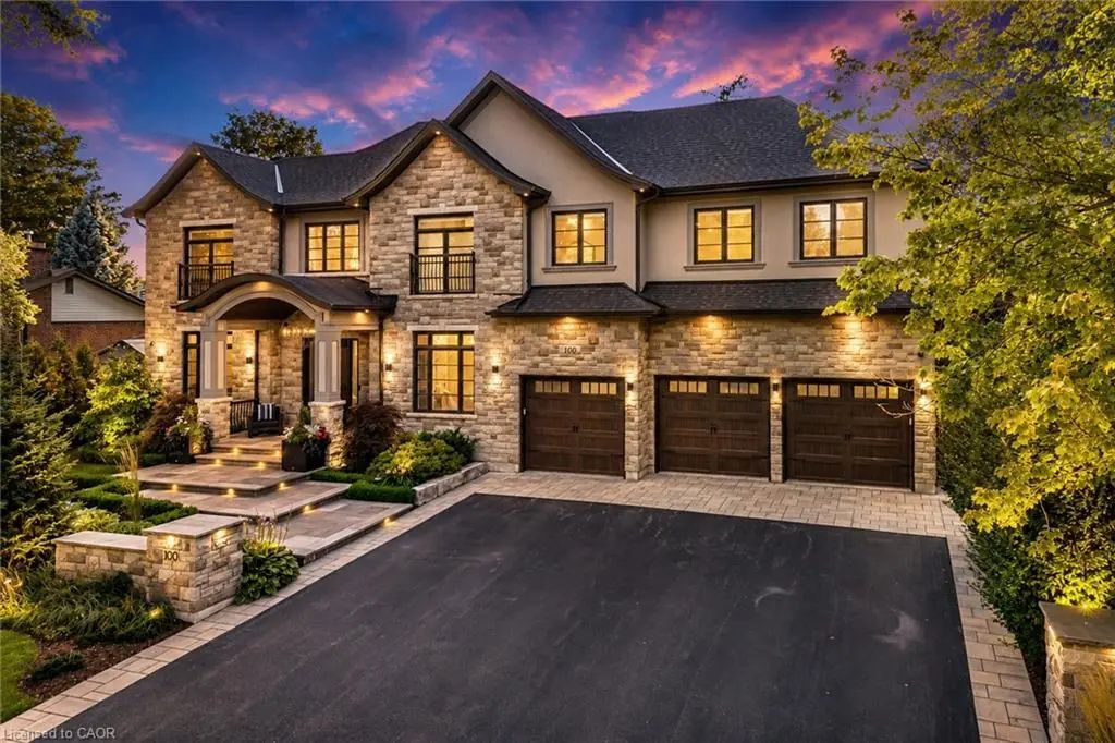 100 Seneca Drive, Ancaster
