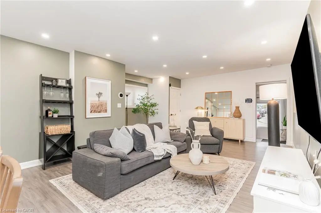 4 Robins Avenue, Hamilton