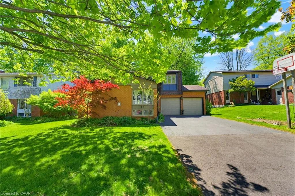 30 Jerome Park Drive, Dundas