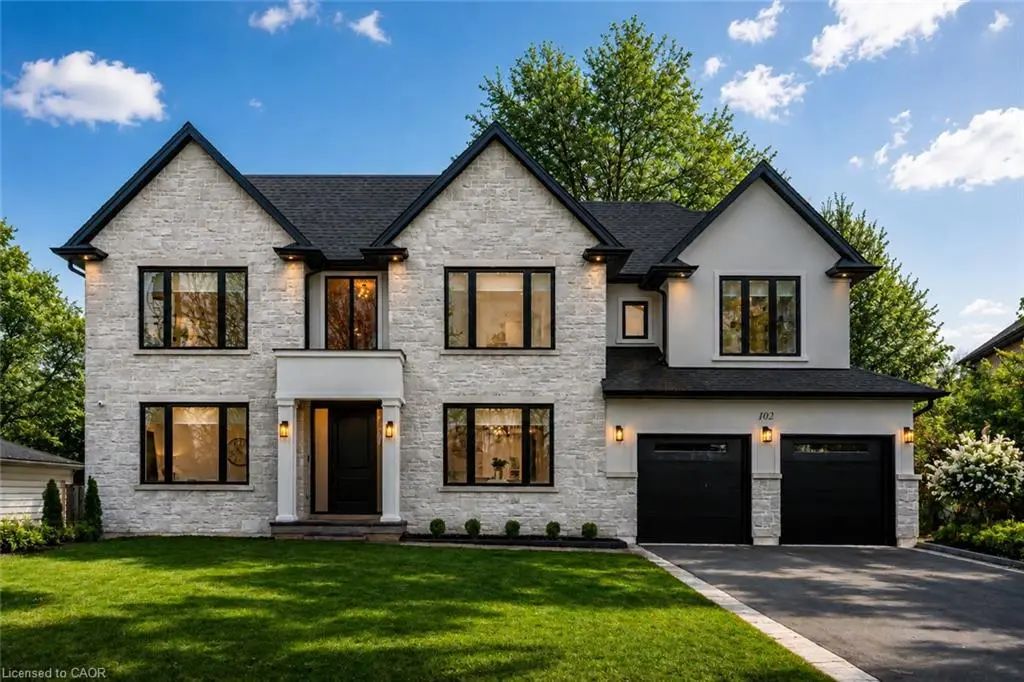 102 Cumming Court, Ancaster
