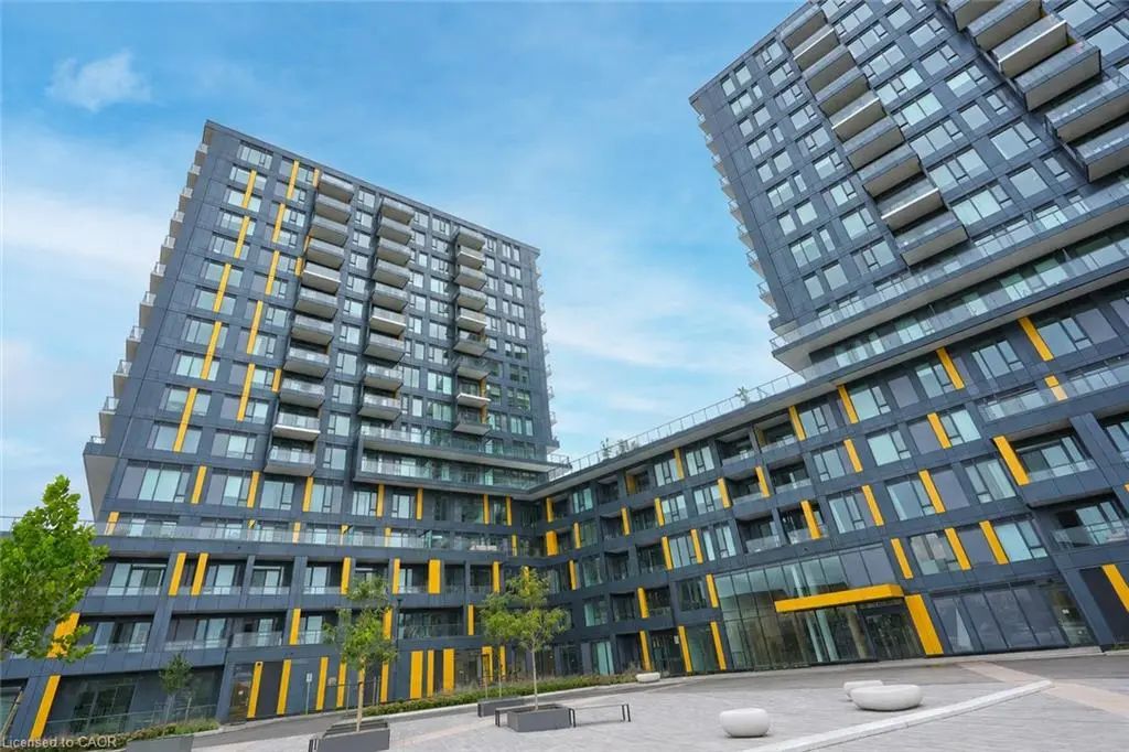 4878 Powers Common 305, Burlington