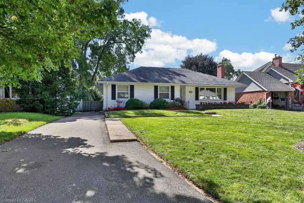 948 Long Drive, Burlington