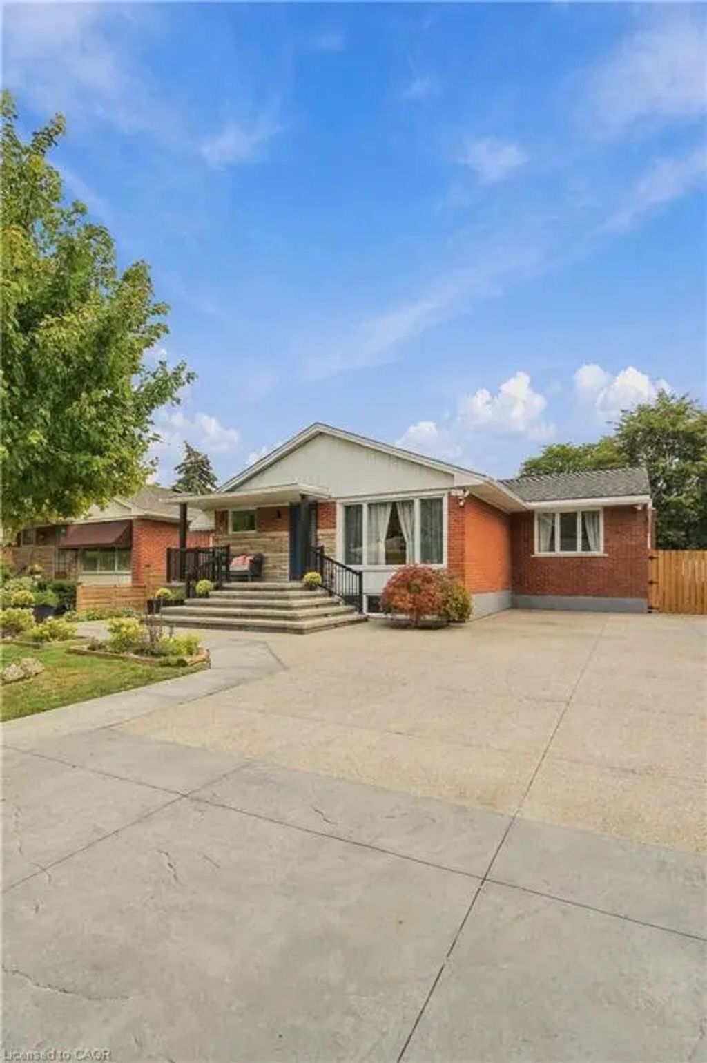 215 West 33rd Street, Hamilton