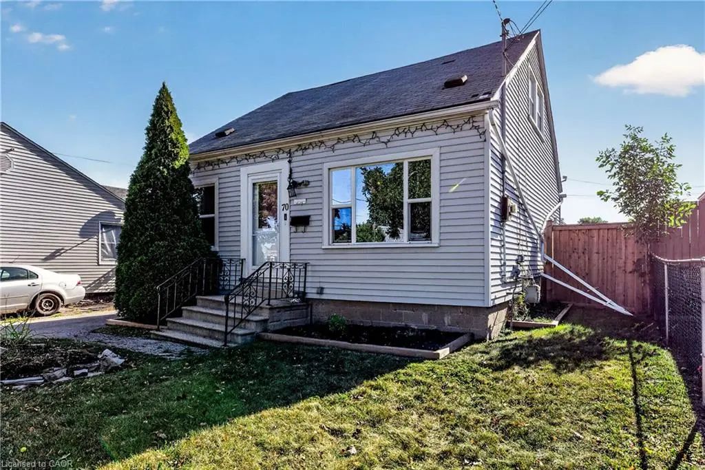 70 Glennie Avenue, Hamilton