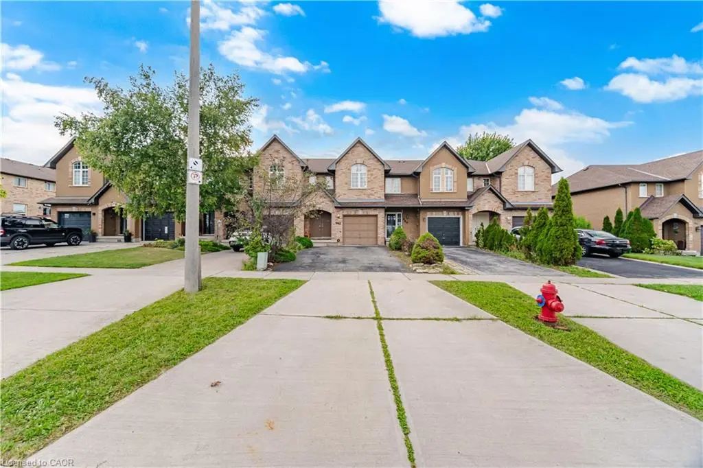 842 Upper Kenilworth Avenue, Hamilton
