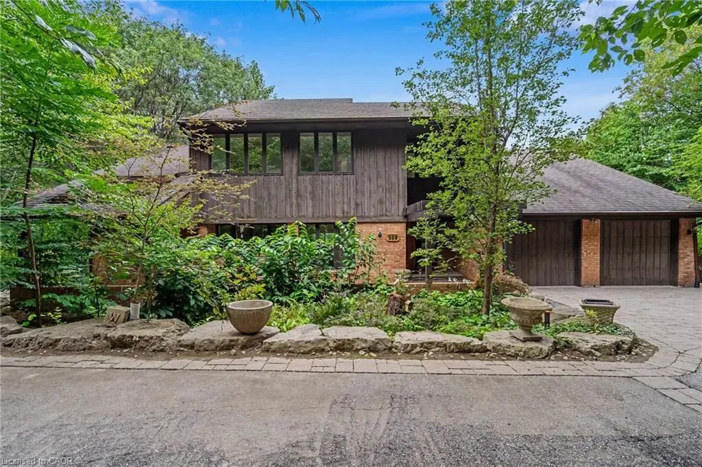 539 Ontario Street, Ancaster