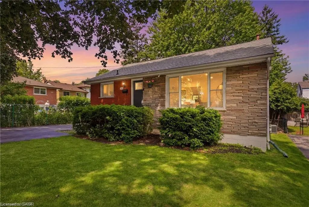 312 Upper Paradise Road, Hamilton