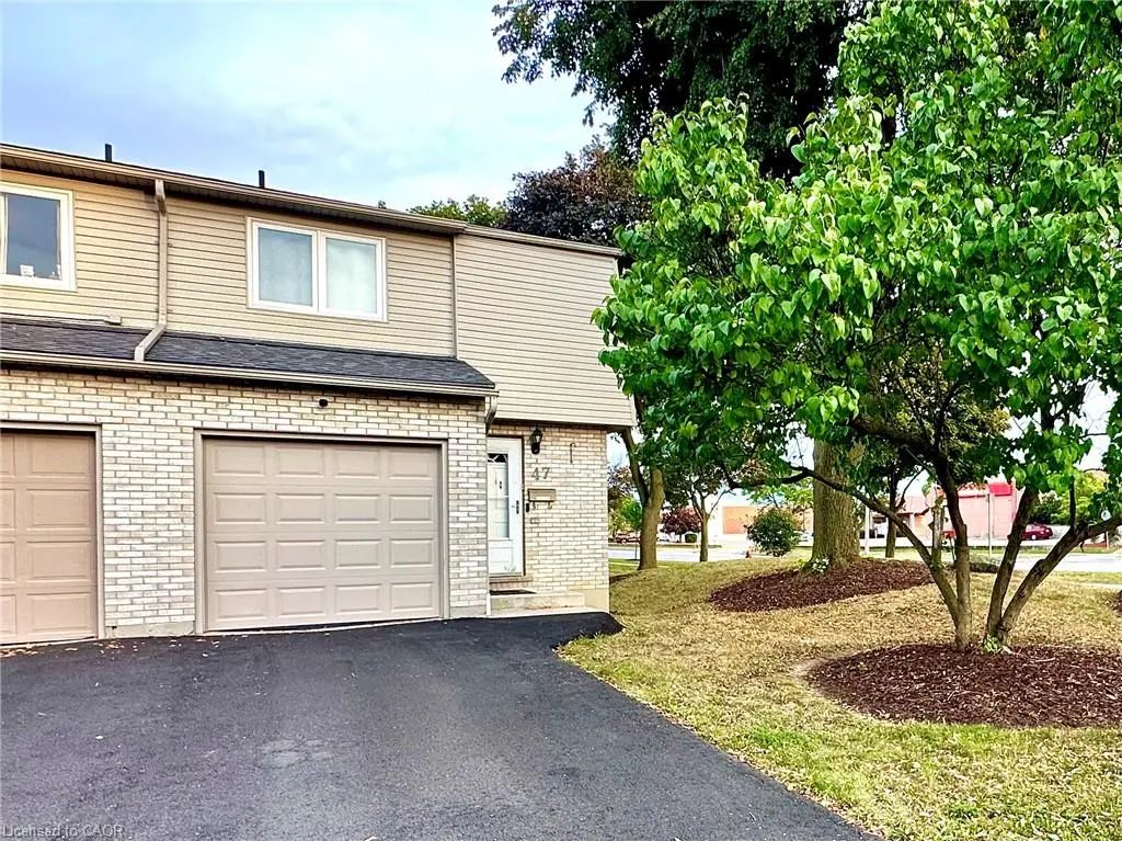 33 Rochelle Avenue 47, Hamilton