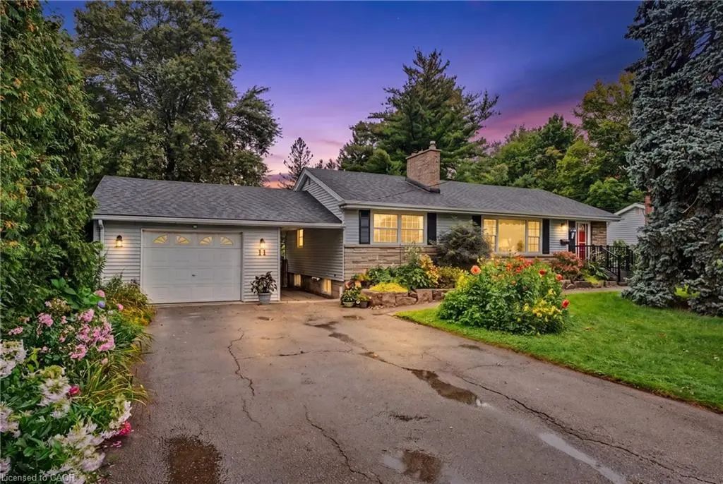 11 Miller Drive, Ancaster