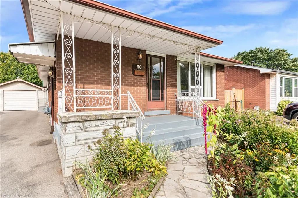 30 Goldfinch Road, Hamilton