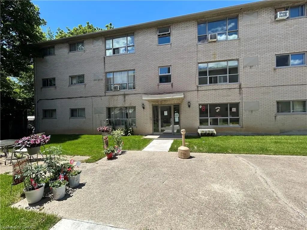 108 Creighton Road 14, Dundas