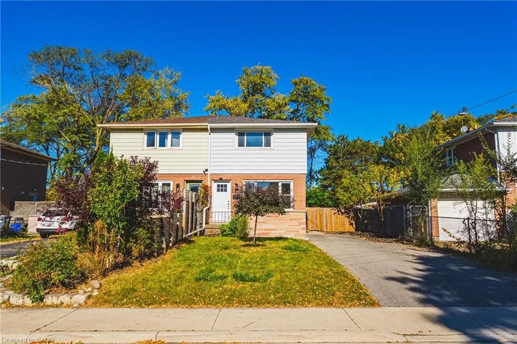 2373 Barclay Road, Burlington
