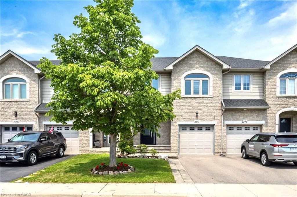 2092 English Crescent, Burlington