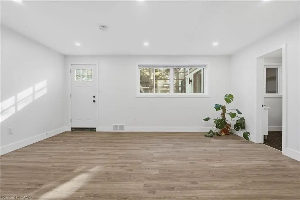 24 Briarwood Crescent 2, Hamilton