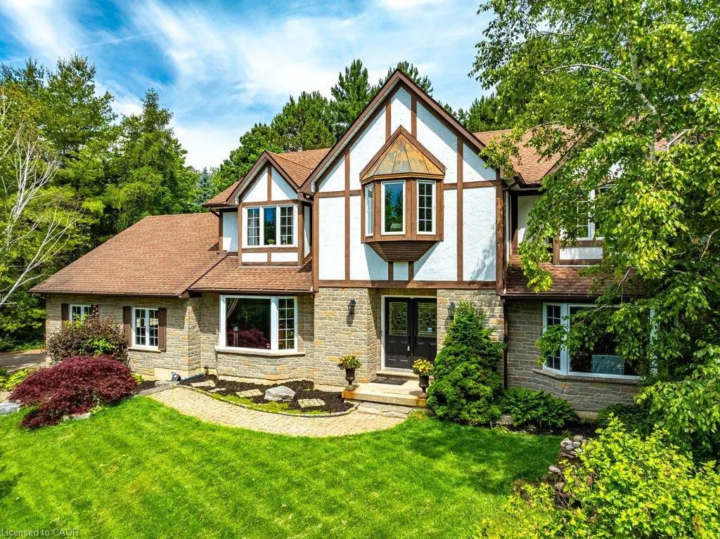1 Kusins Court, Dundas