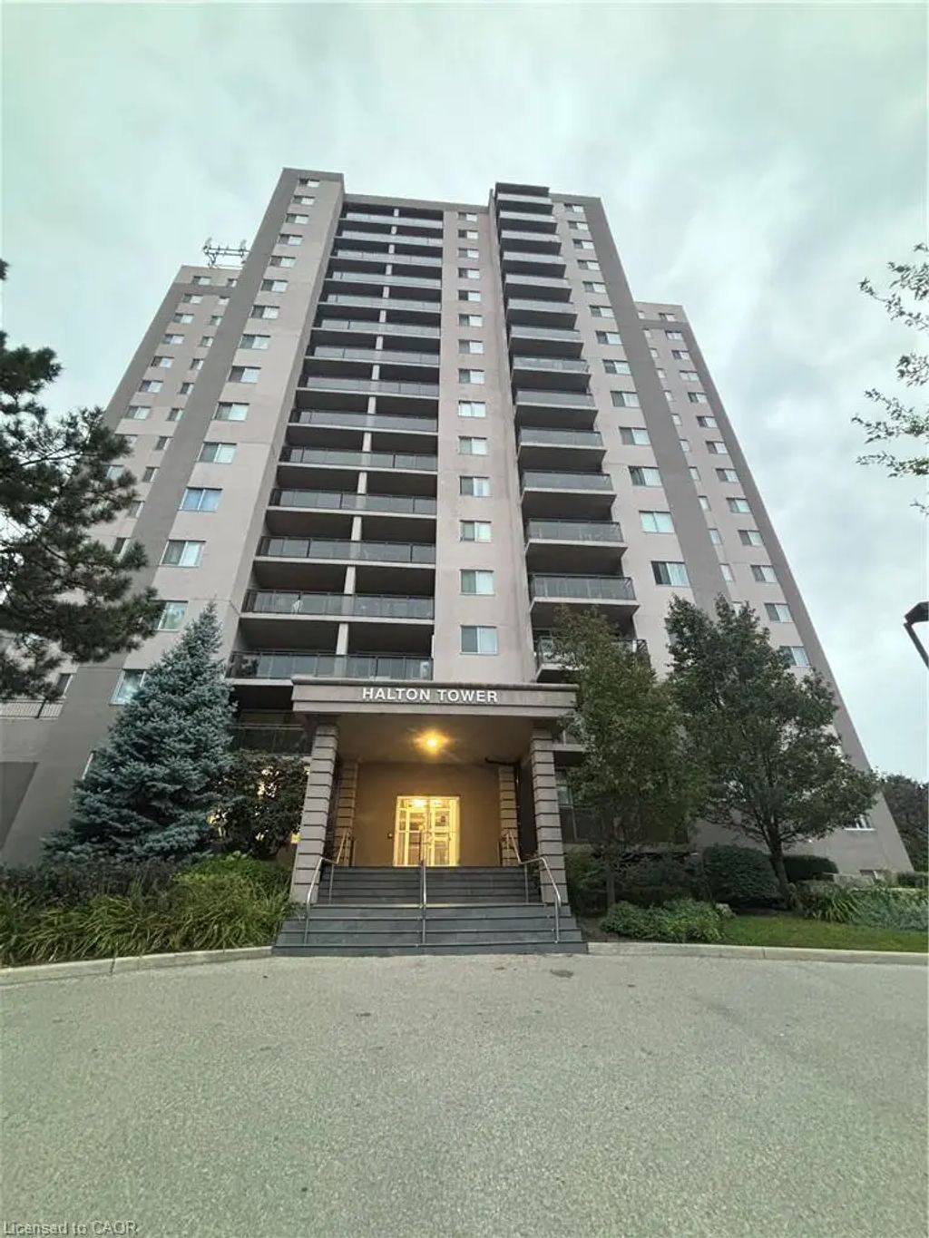 975 Warwick Court 1210, Burlington