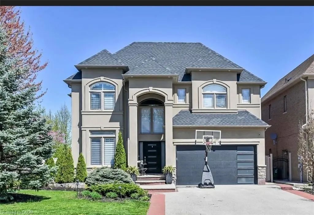 137 Diiorio Circle, Ancaster