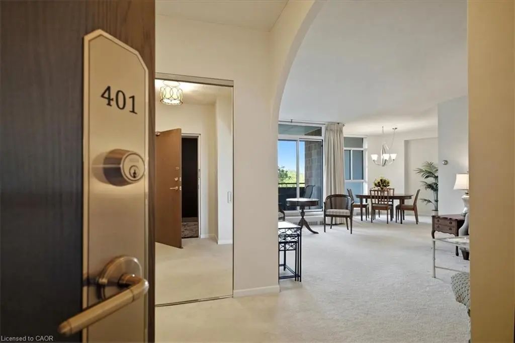 5250 Lakeshore Road 401, Burlington