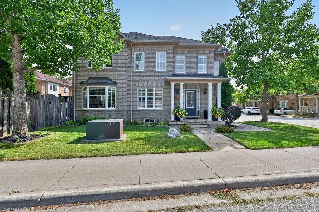 2261 Seton Crescent, Burlington