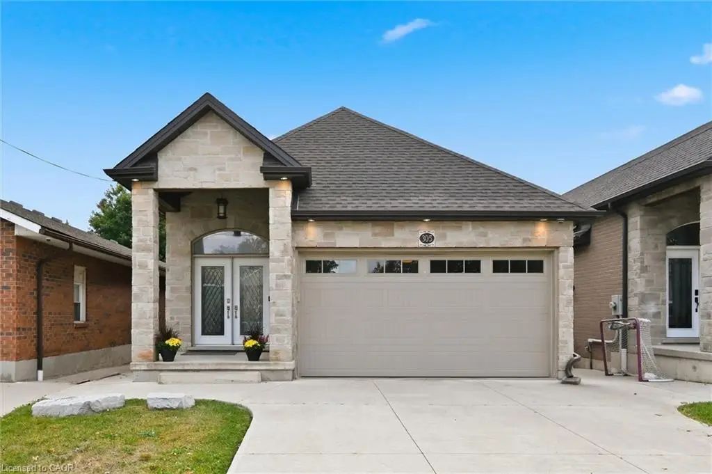 305 Caledon Avenue, Hamilton