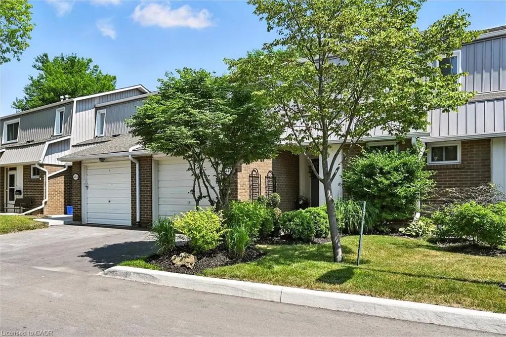 445 Woodview Road 3, Burlington
