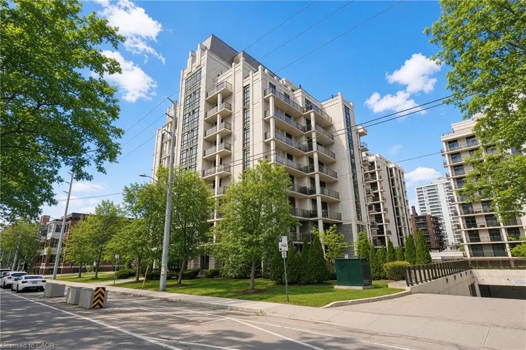 90 Charlton Avenue W Ph1, Hamilton