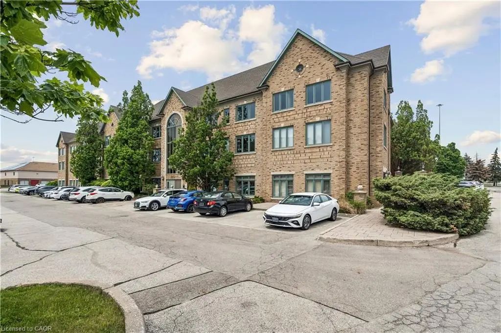 2904 South Sheridan Way 204a, Oakville