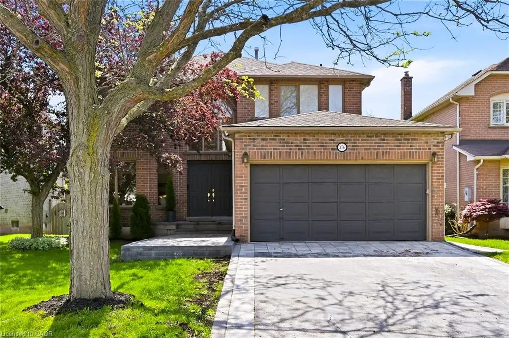 376 Carrier Lane, Oakville