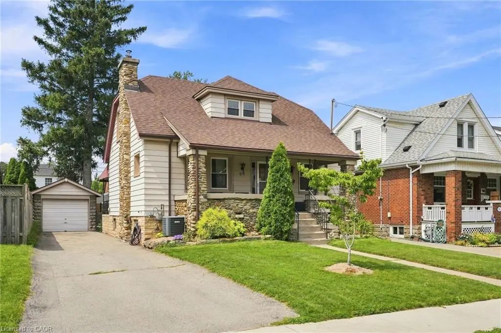 96 Huxley Avenue S, Hamilton