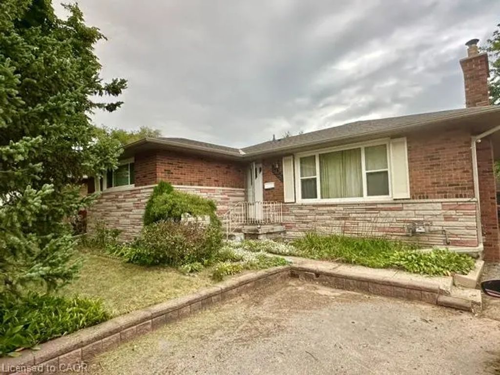 2428 Eileen Drive, Burlington